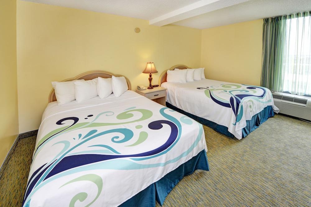 Hotel El Caribe And Conference Center